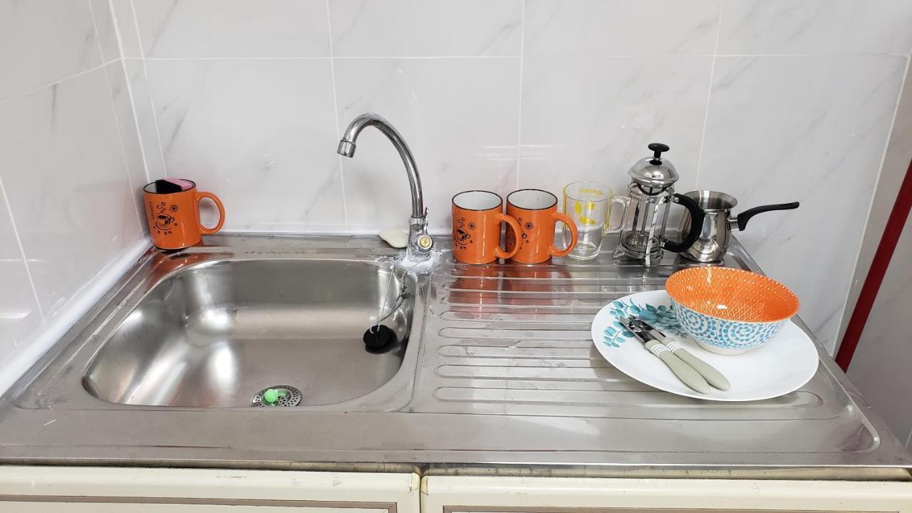 Yahia Guest House Abu Dhabi Esterno foto